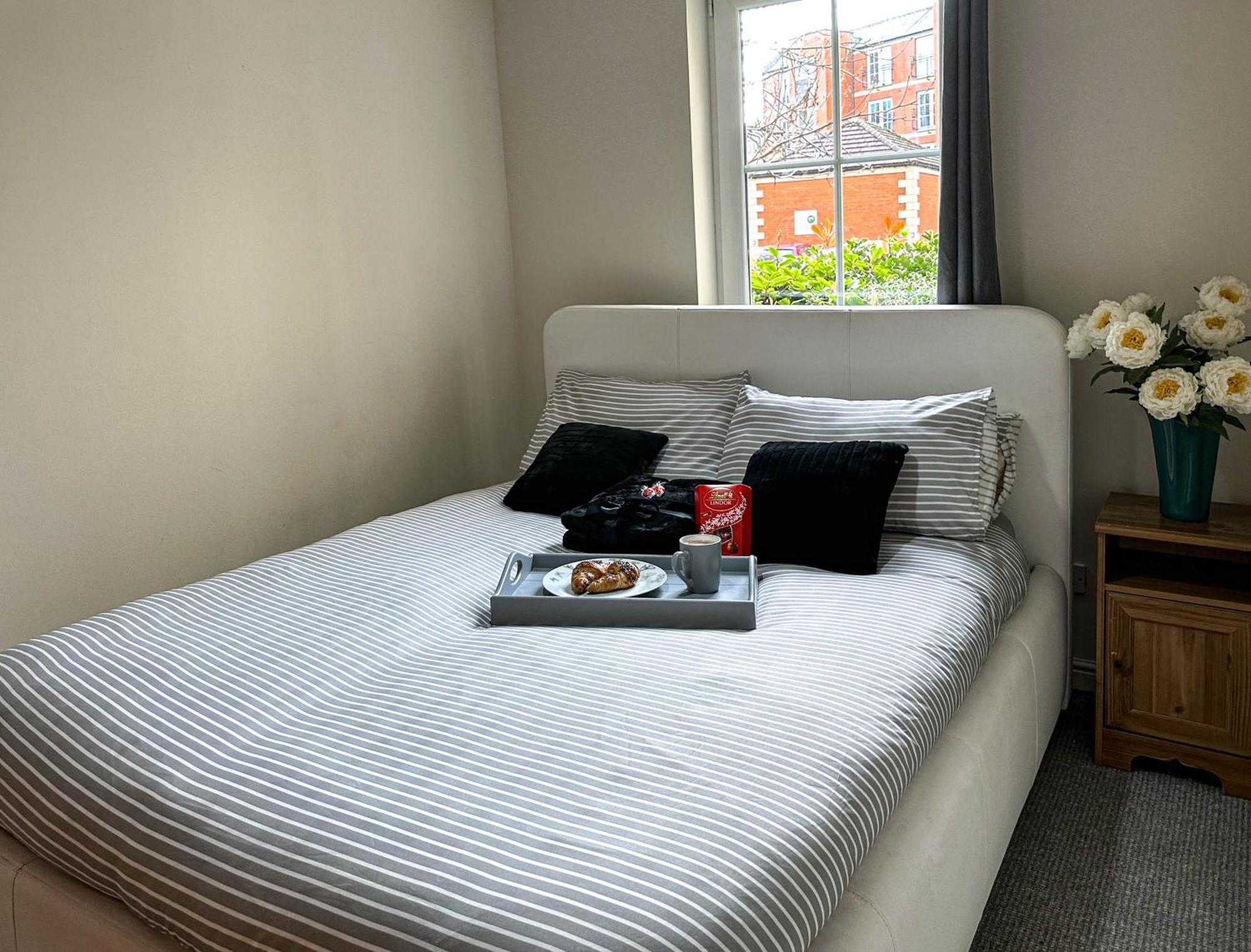 Appartement Comfy 2 Bedroom Flat Near Centre *